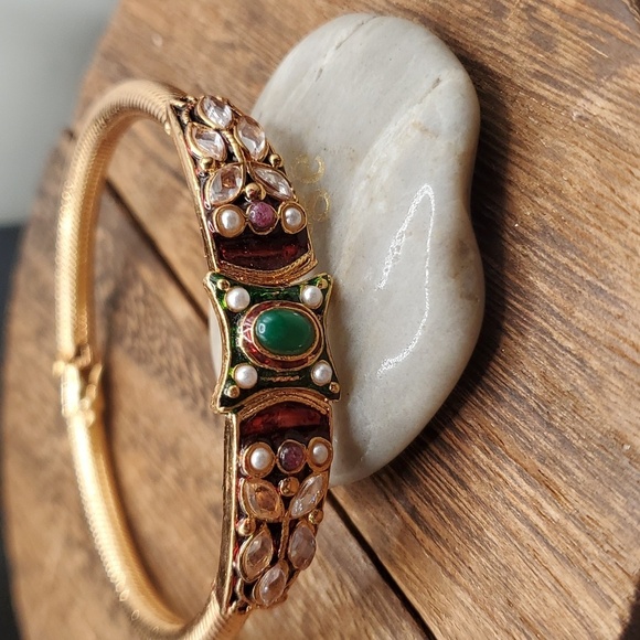 B2628 Turkish emerald and ruby fancy hinge bracelet fancy - Picture 1 of 2